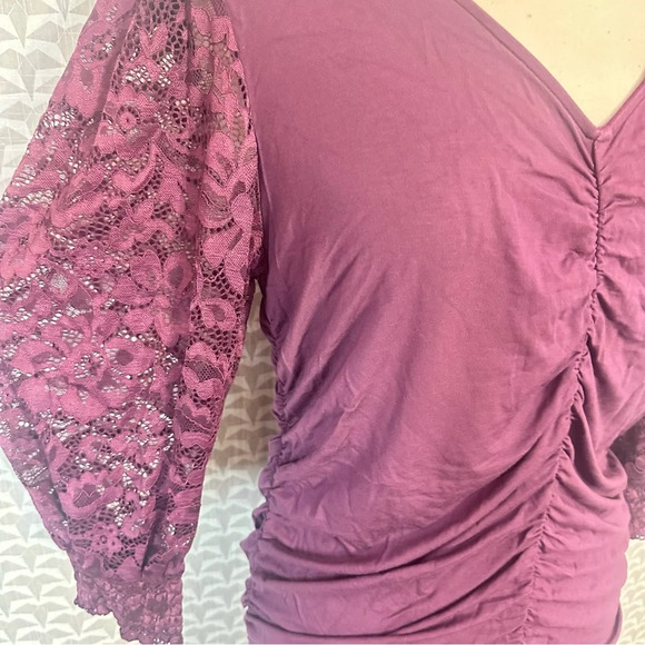 Torrid Lace Sleeve Tunic V-Neck Ruched Front Long Top Plus Size 1 1X 14 16 NWT - Picture 11 of 16